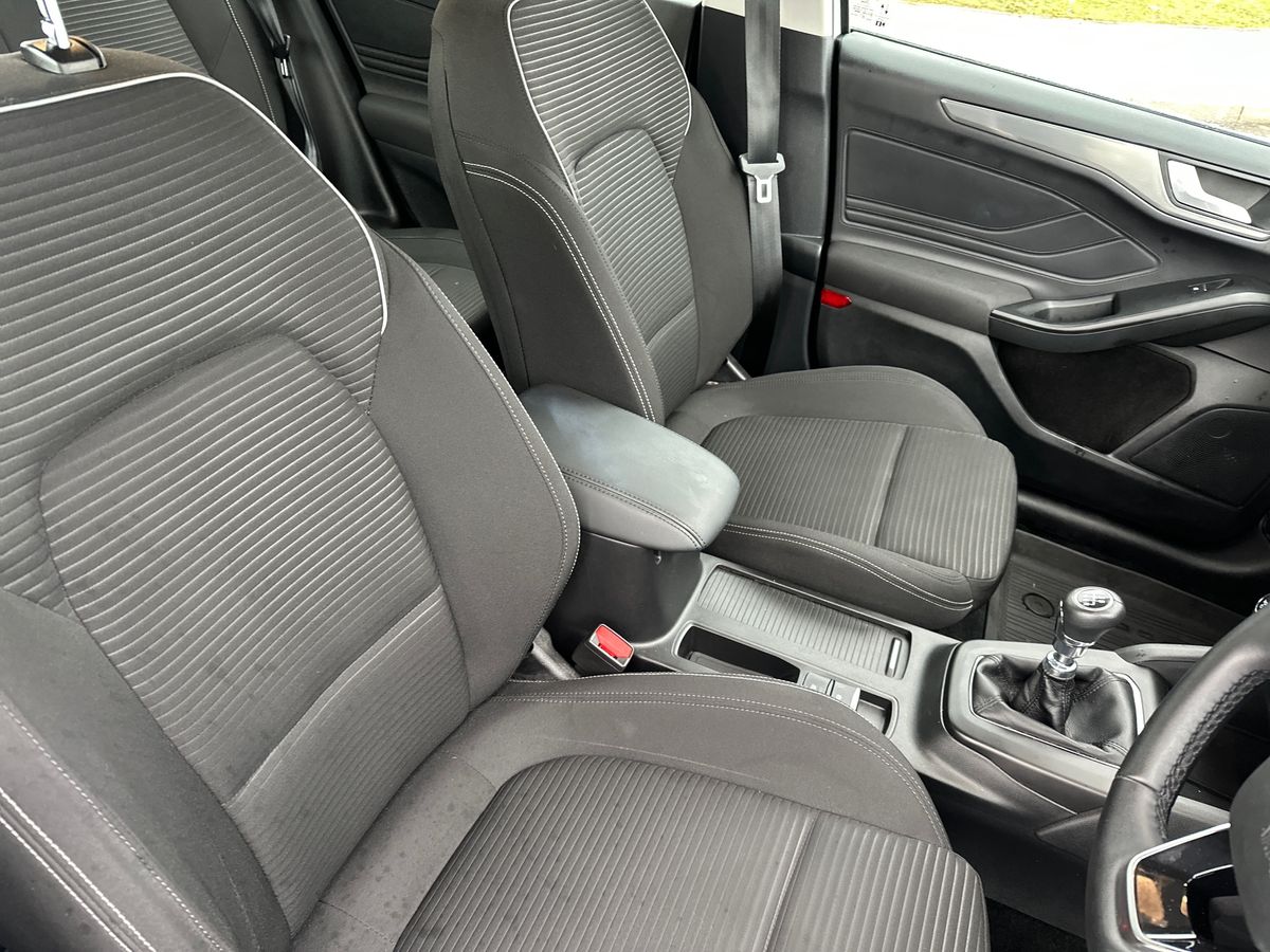 Used Ford Focus 2023 for sale - 76328117: Photo 12