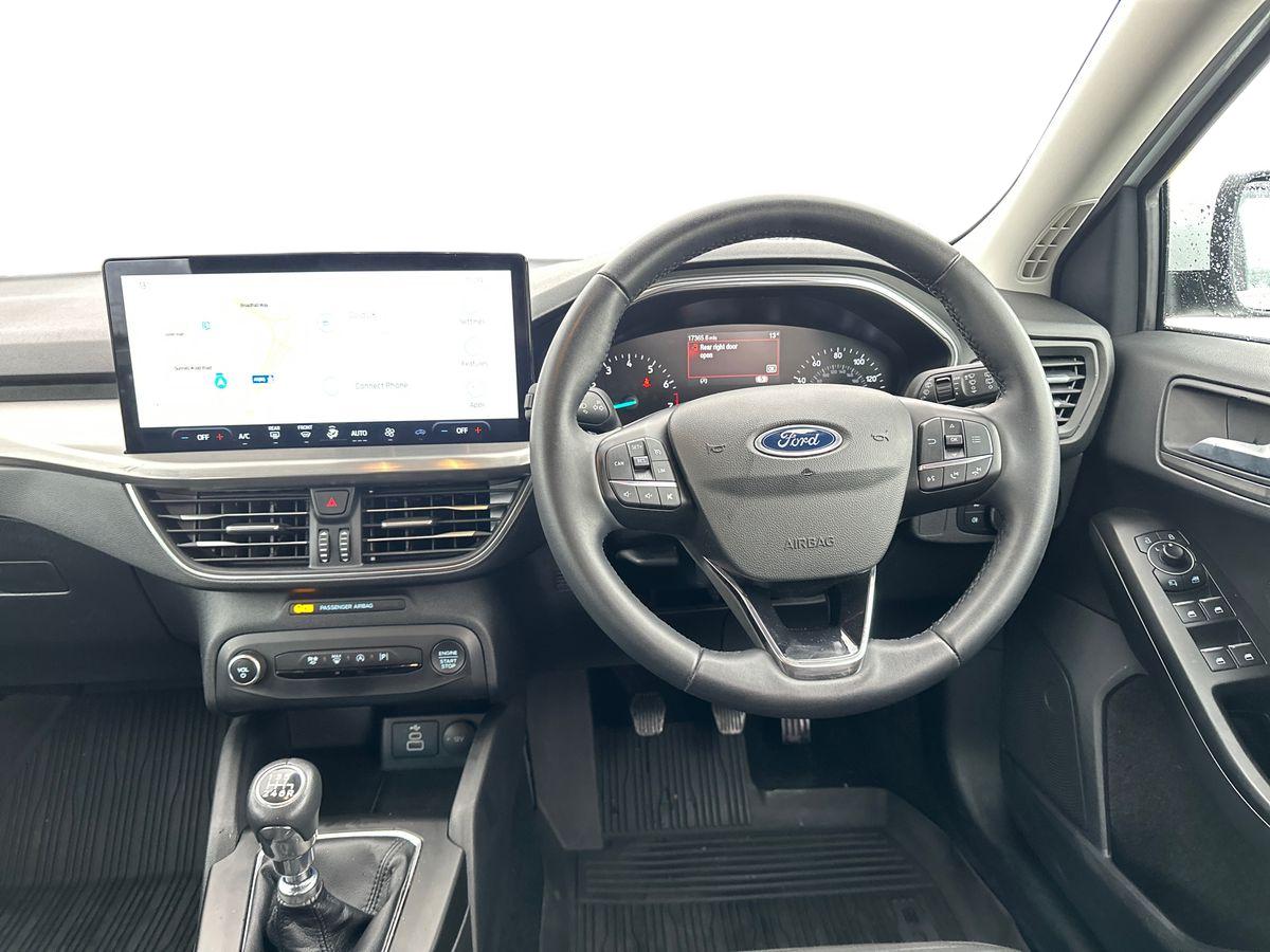 Used Ford Focus 2023 for sale - 76328117: Photo 16