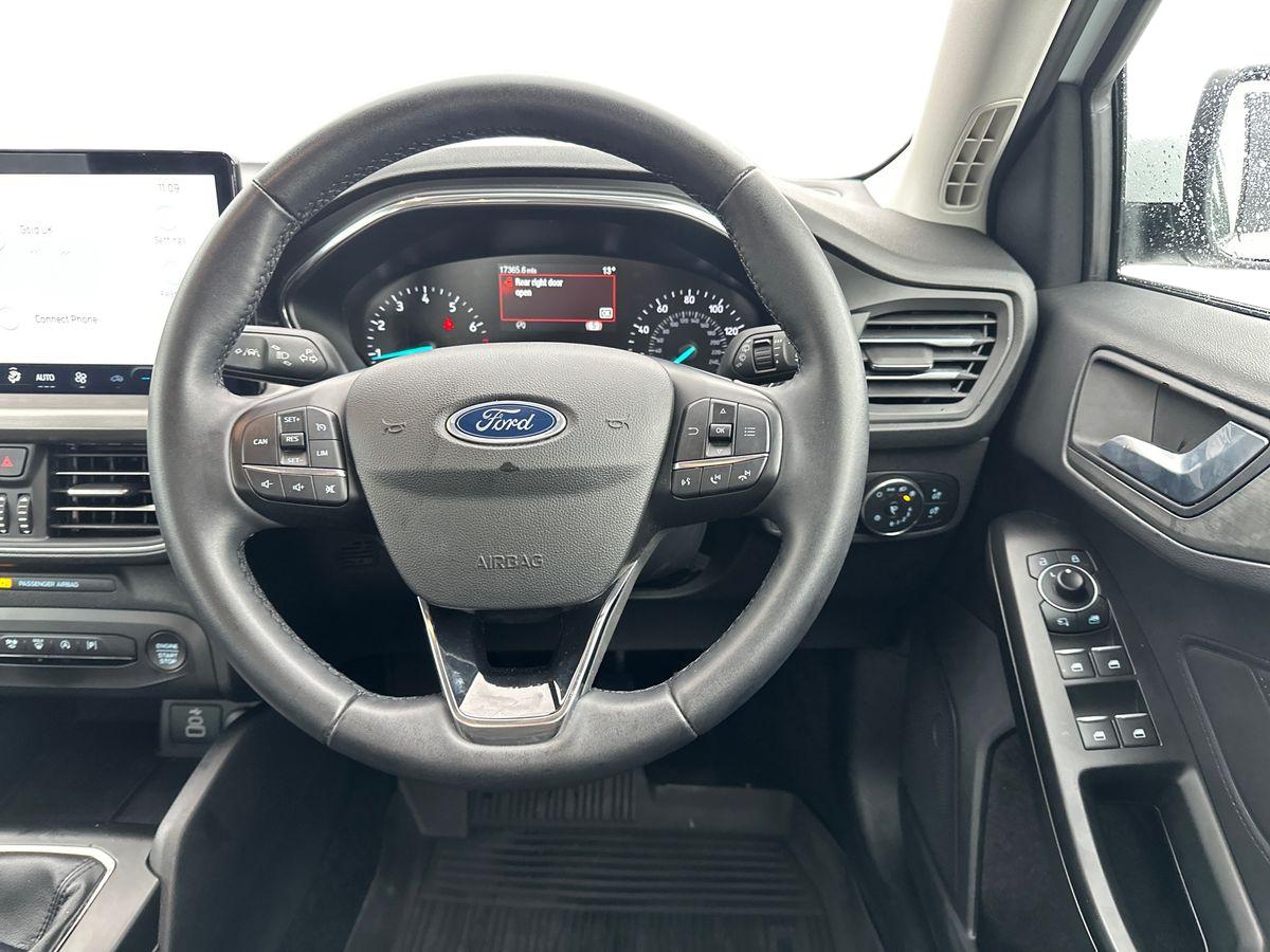 Used Ford Focus 2023 for sale - 76328117: Photo 17