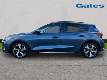 Used Ford Focus 2022 for sale - 76390110: Photo