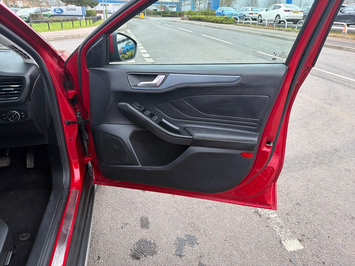 Used Ford Focus 2022 for sale - 78041966: Photo 35