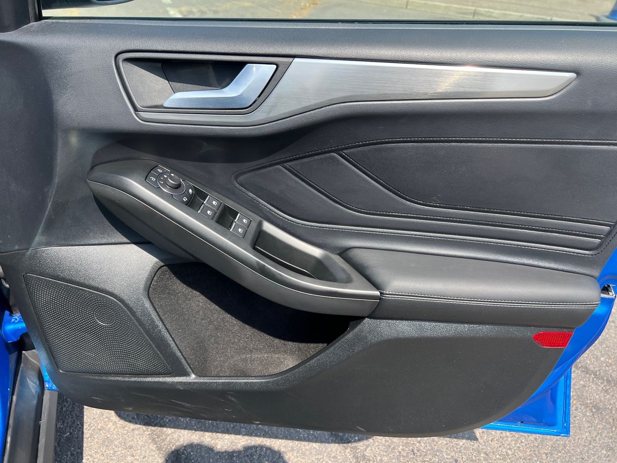 Used Ford Focus 2022 for sale - 76552568: Photo 35