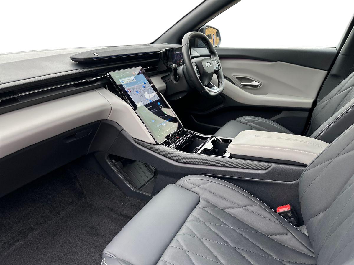 Used Ford Explorer 2024 for sale - 77205571: Photo 11