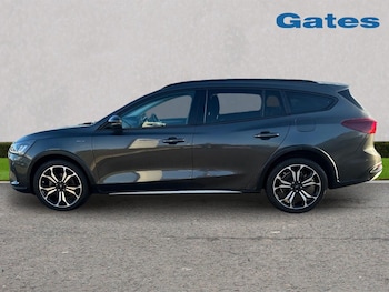 Used Ford Focus 2022 for sale - 76788391: Photo