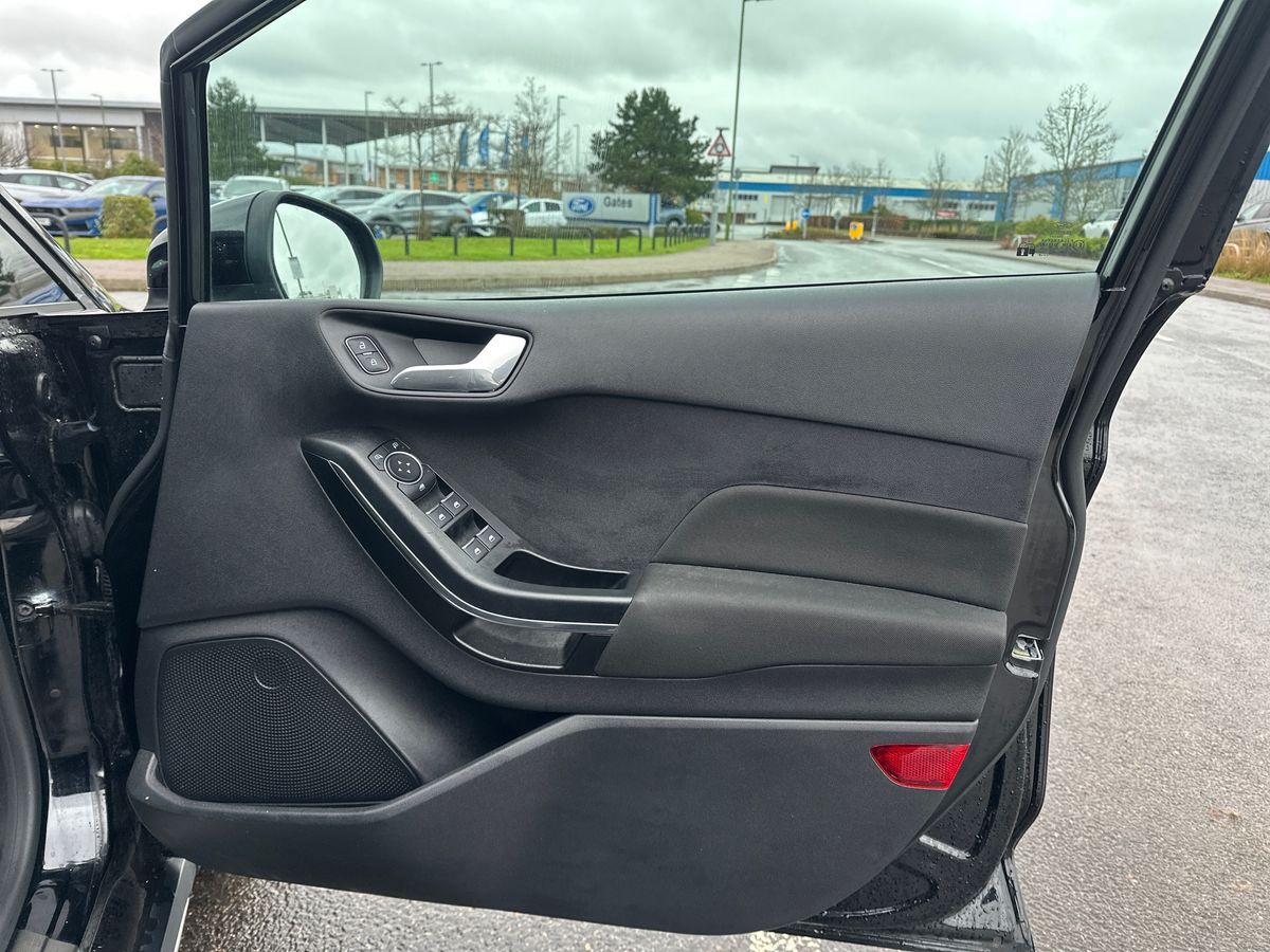 Used Ford Fiesta 2018 for sale - 76894858: Photo 35