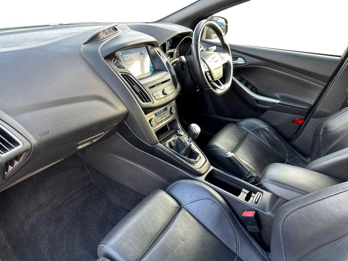 Used Ford Focus 2017 for sale - 76140181: Photo 11