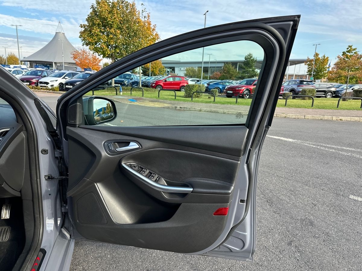 Used Ford Focus 2017 for sale - 76140181: Photo 35