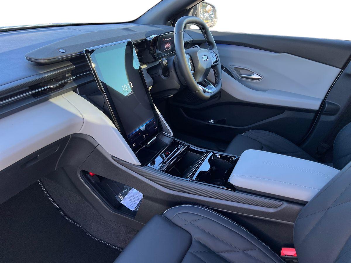 Used Ford Explorer 2025 for sale - 78158659: Photo 11