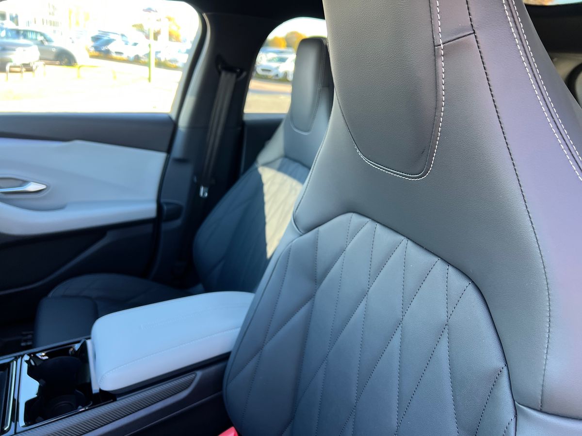 Used Ford Explorer 2025 for sale - 78158659: Photo 13