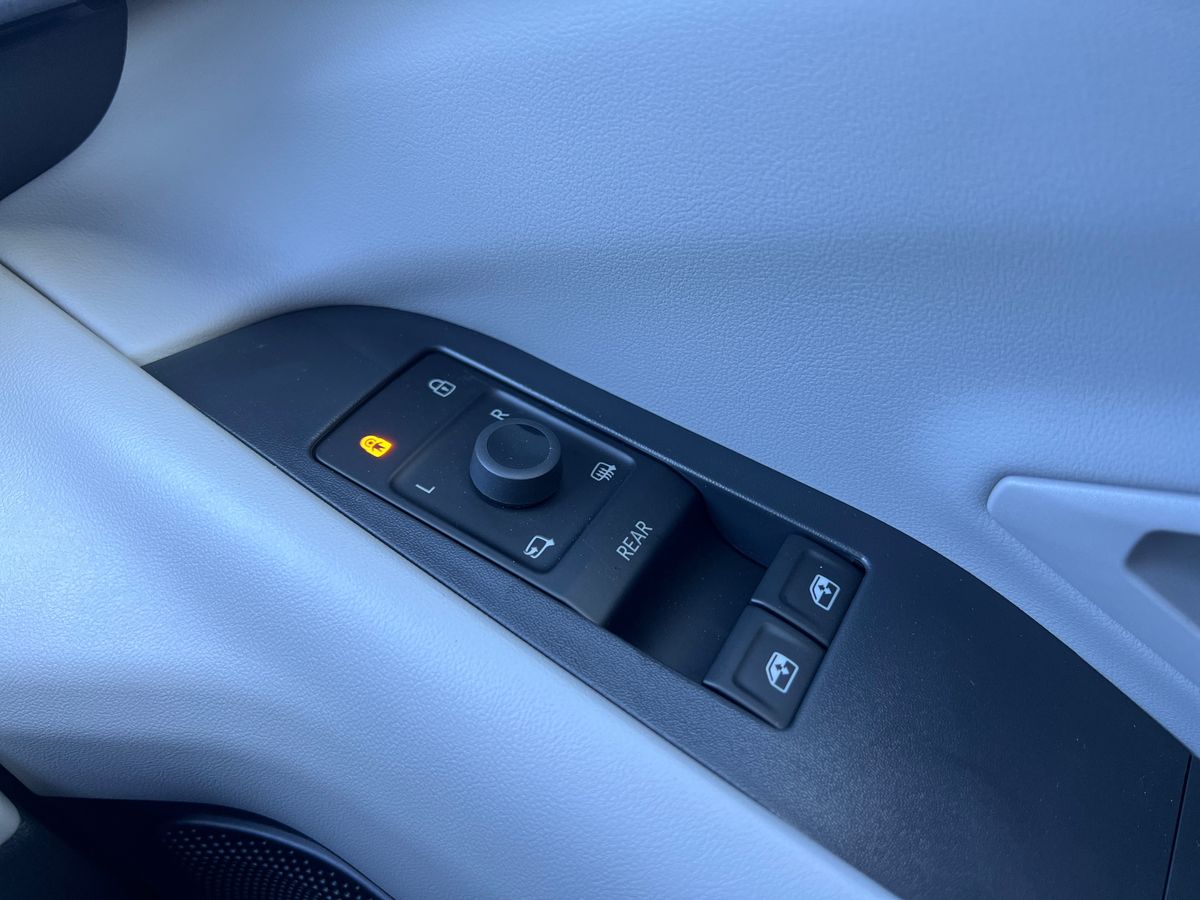 Used Ford Explorer 2025 for sale - 78158659: Photo 25