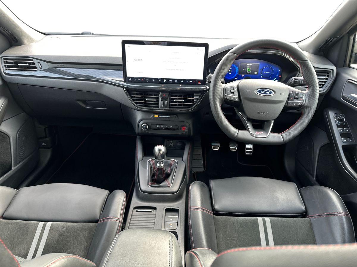 Used Ford Focus 2023 for sale - 76297529: Photo 15