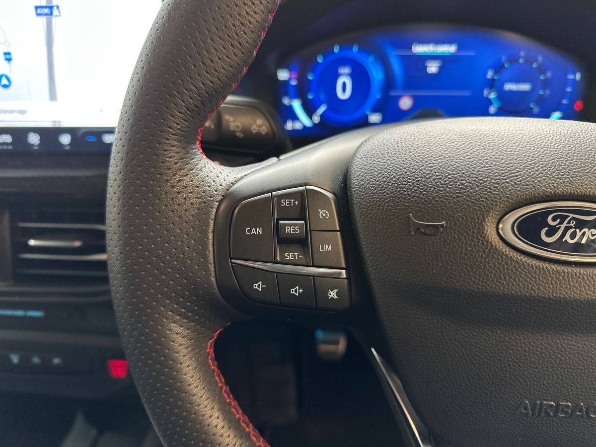 Used Ford Focus 2023 for sale - 76297529: Photo 26