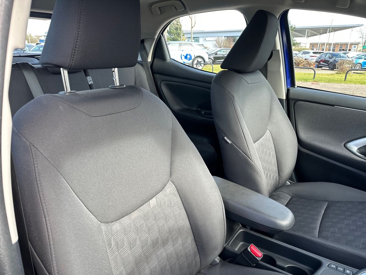 Used Toyota Yaris 2024 for sale - 78036757: Photo 12