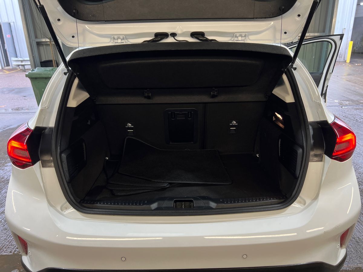 Used Ford Focus 2023 for sale - 76328393: Photo 34