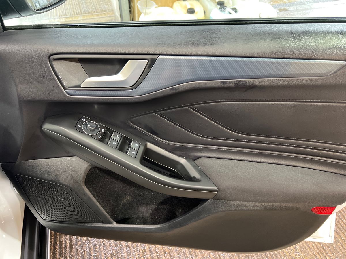 Used Ford Focus 2023 for sale - 76328393: Photo 35
