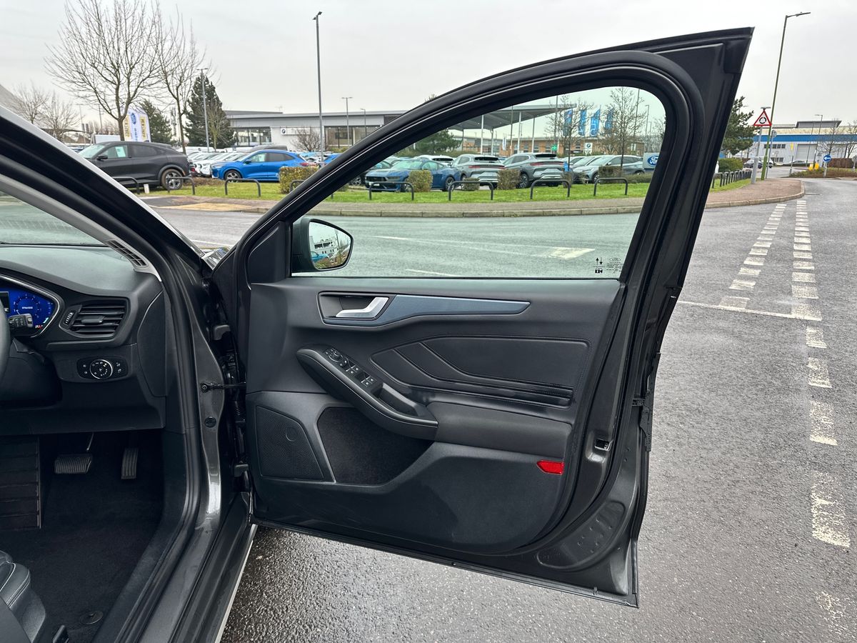 Used Ford Focus 2024 for sale - 76977642: Photo 35