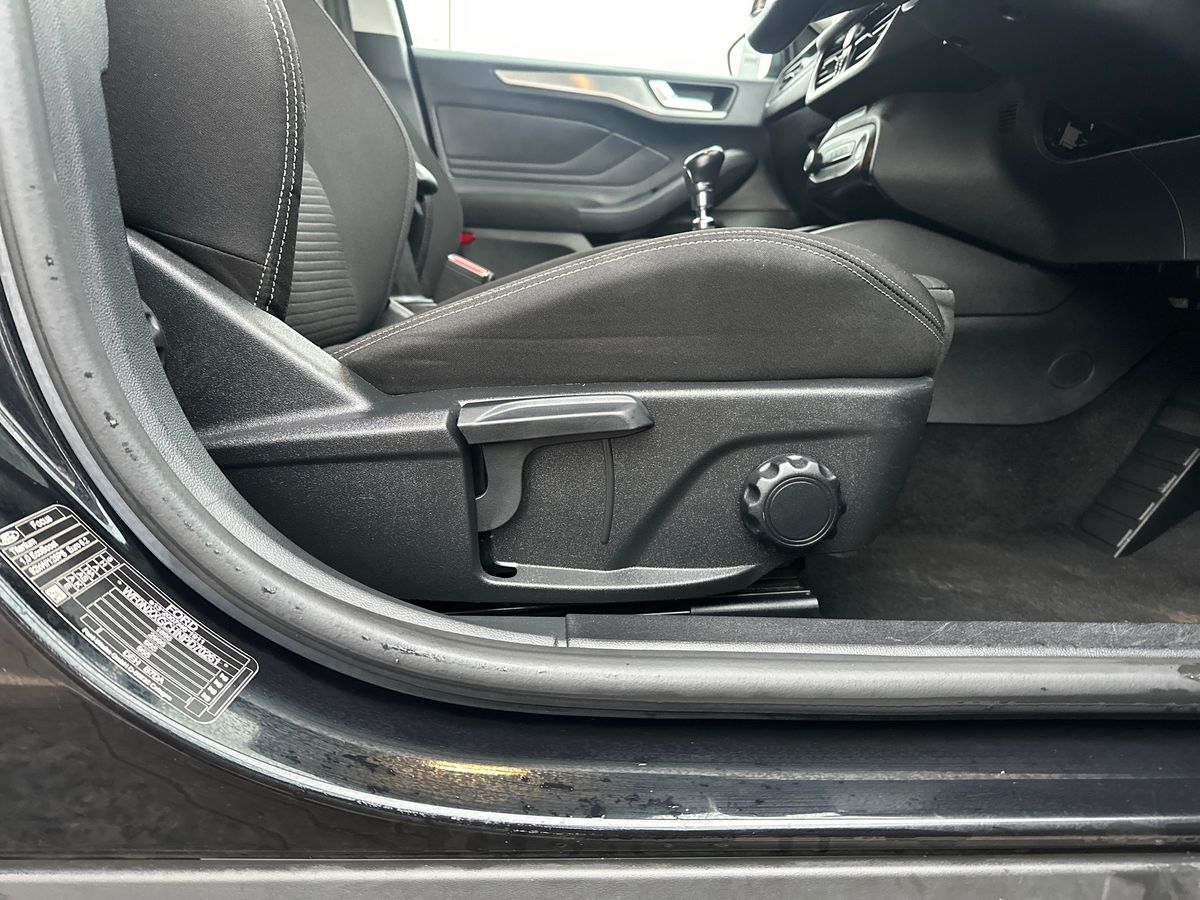 Used Ford Focus 2023 for sale - 77043010: Photo 30