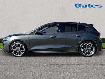 Used Ford Focus 2023 for sale - 76074406: Photo 4