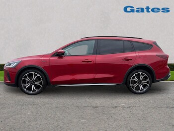 Used Ford Focus 2022 for sale - 78055182: Photo