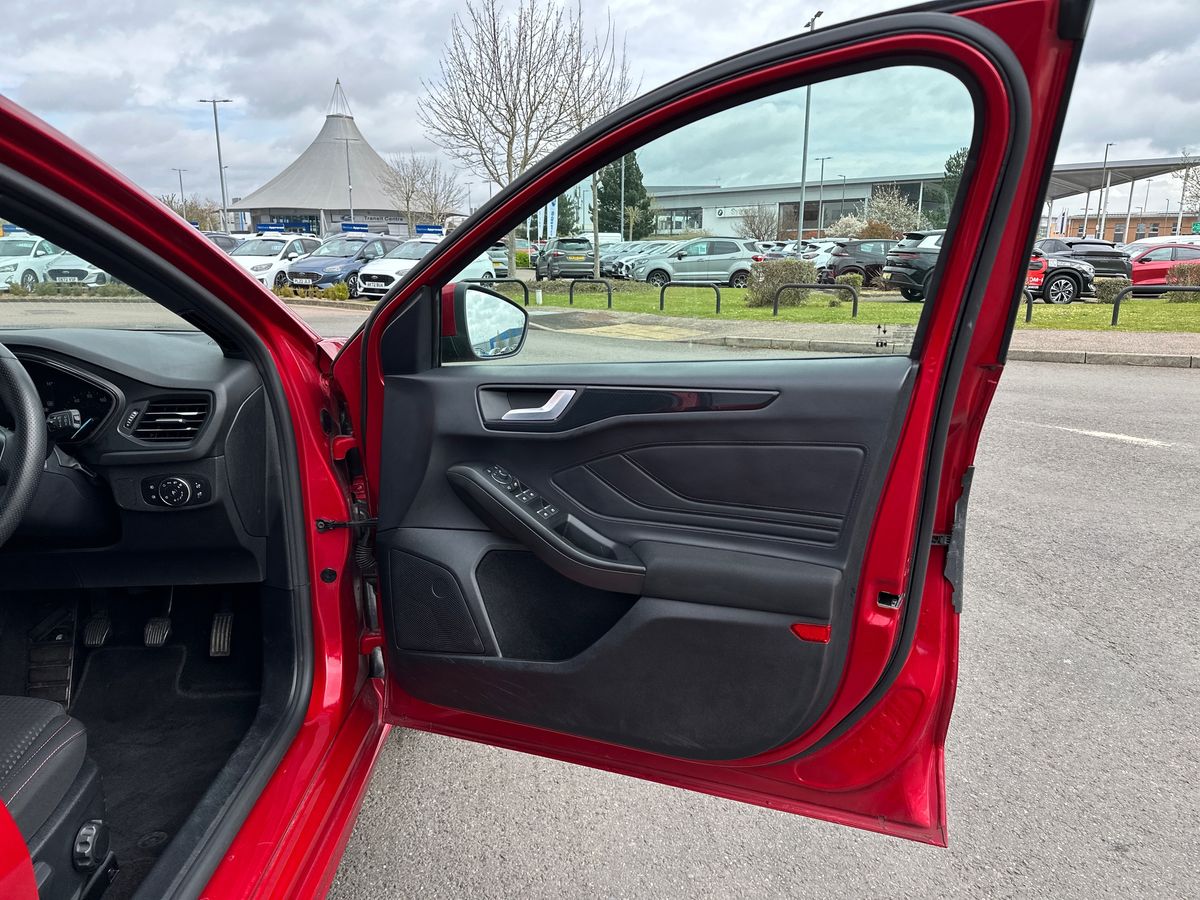 Used Ford Focus 2023 for sale - 78172568: Photo 35