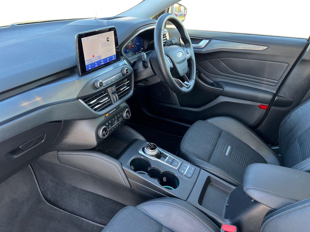 Used Ford Focus 2021 for sale - 76112328: Photo 11