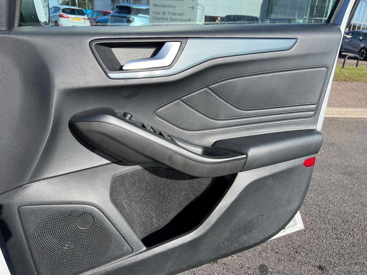 Used Ford Focus 2021 for sale - 76112328: Photo 35