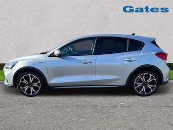 Used Ford Focus 2021 for sale - 76112328: Photo 4
