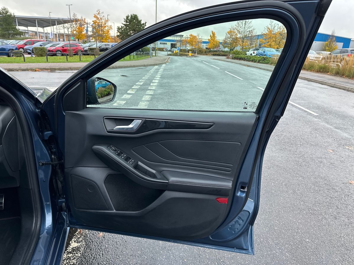 Used Ford Focus 2022 for sale - 76328000: Photo 35