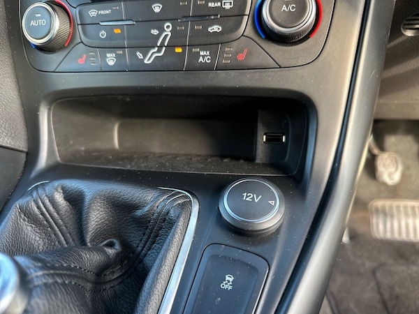 Used Ford Focus 2017 for sale - 76249897: Photo 24