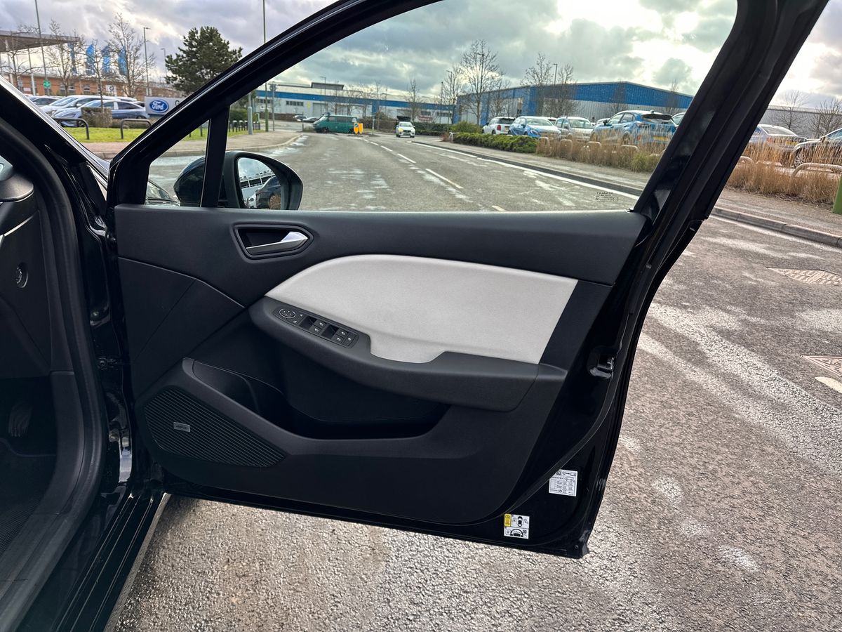 Used Renault Clio 2022 for sale - 77413839: Photo 35