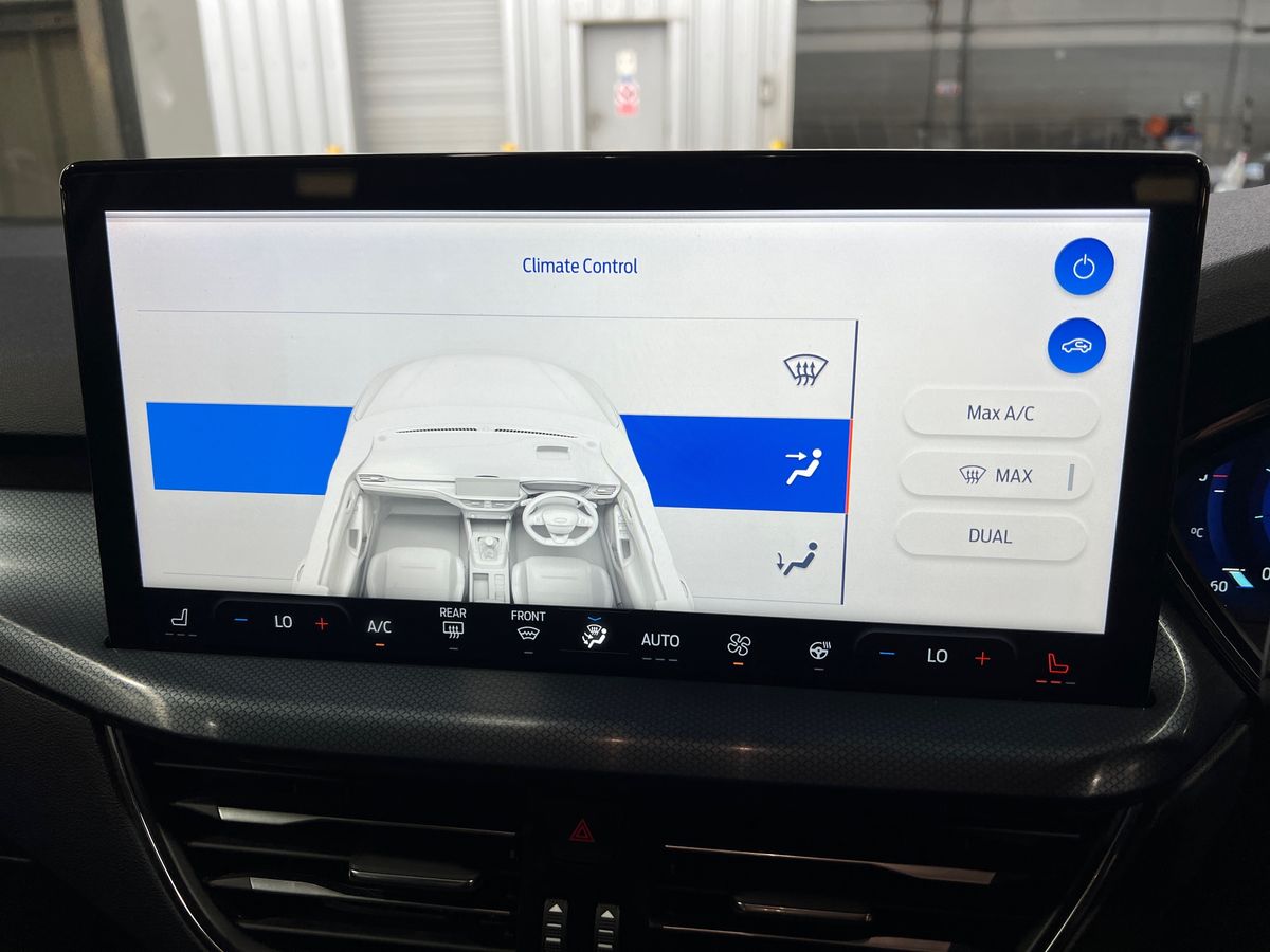 Used Ford Focus 2023 for sale - 76915047: Photo 22