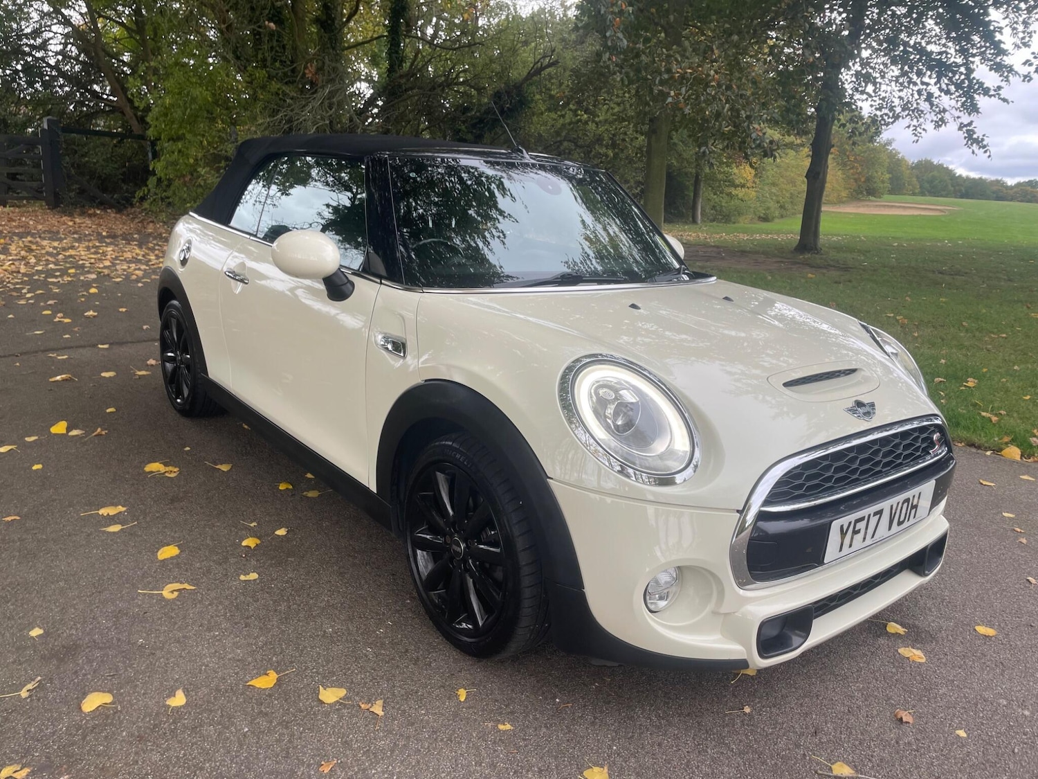 Used MINI Convertible 2017 for sale - 76259545: Photo 1