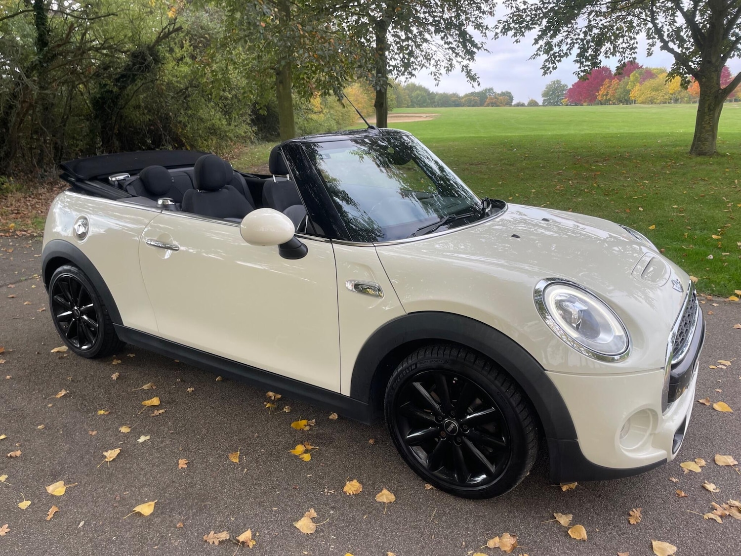 Used MINI Convertible 2017 for sale - 76259545: Photo 11
