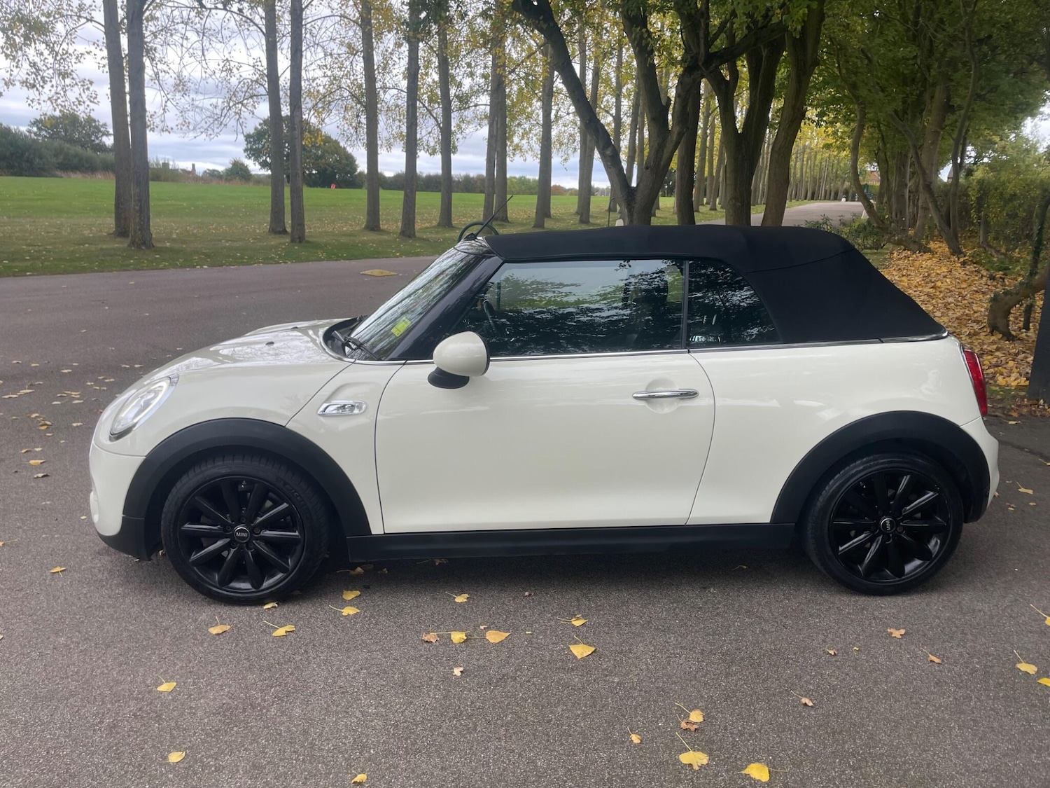 Used MINI Convertible 2017 for sale - 76259545: Photo 22