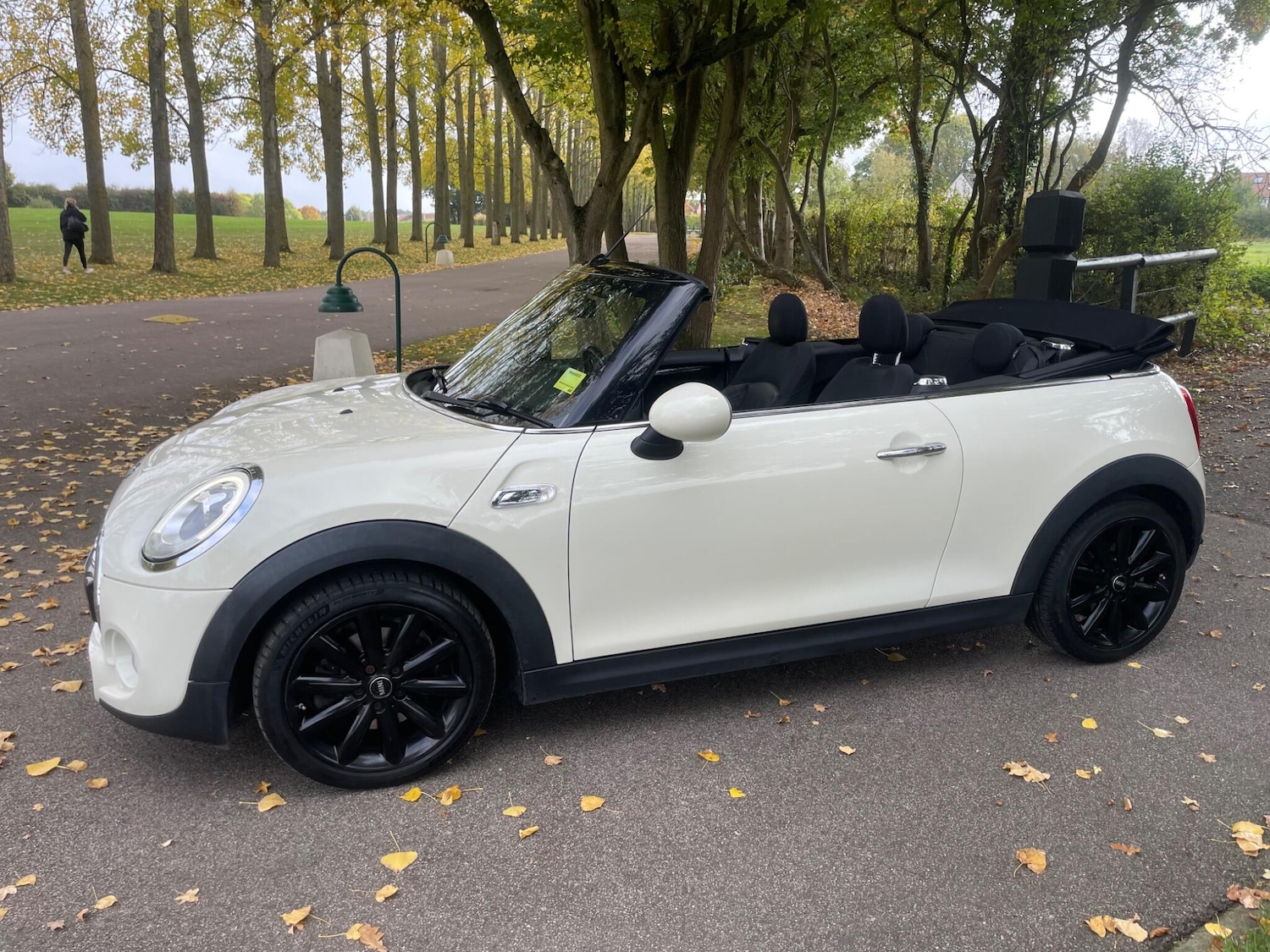Used MINI Convertible 2017 for sale - 76259545: Photo 24