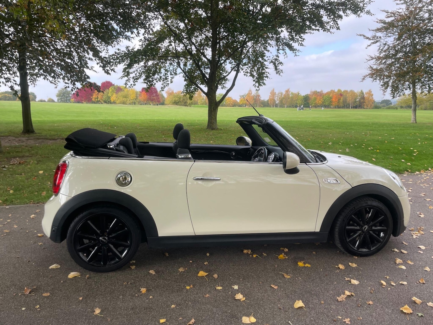 Used MINI Convertible 2017 for sale - 76259545: Photo 33