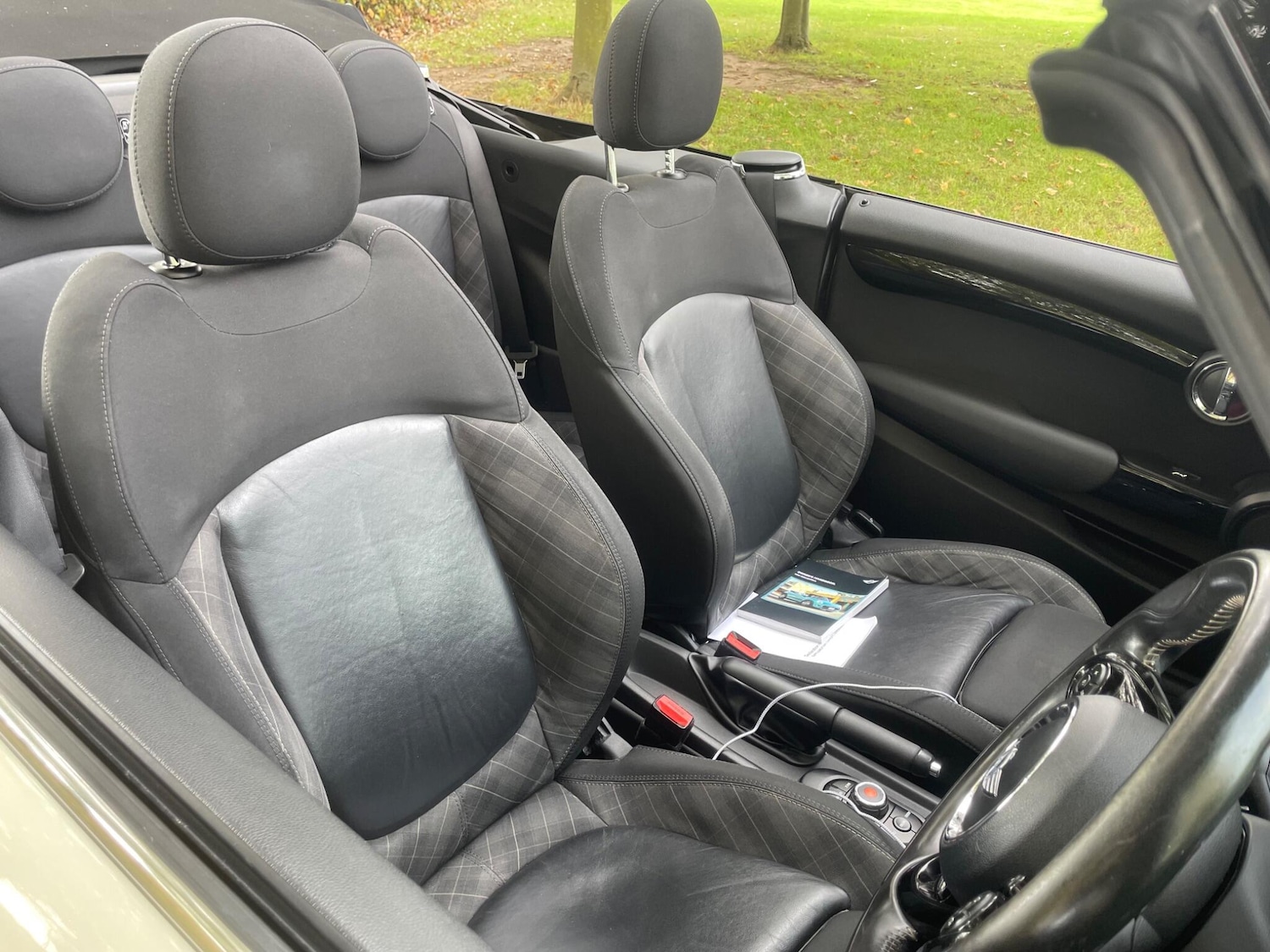 Used MINI Convertible 2017 for sale - 76259545: Photo 40