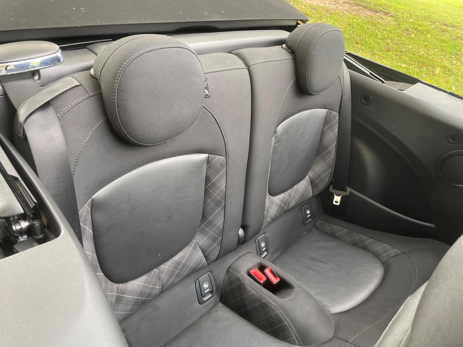 Used MINI Convertible 2017 for sale - 76259545: Photo 41
