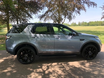 Used Land Rover Discovery Sport 2017 for sale - 79152698: Photo