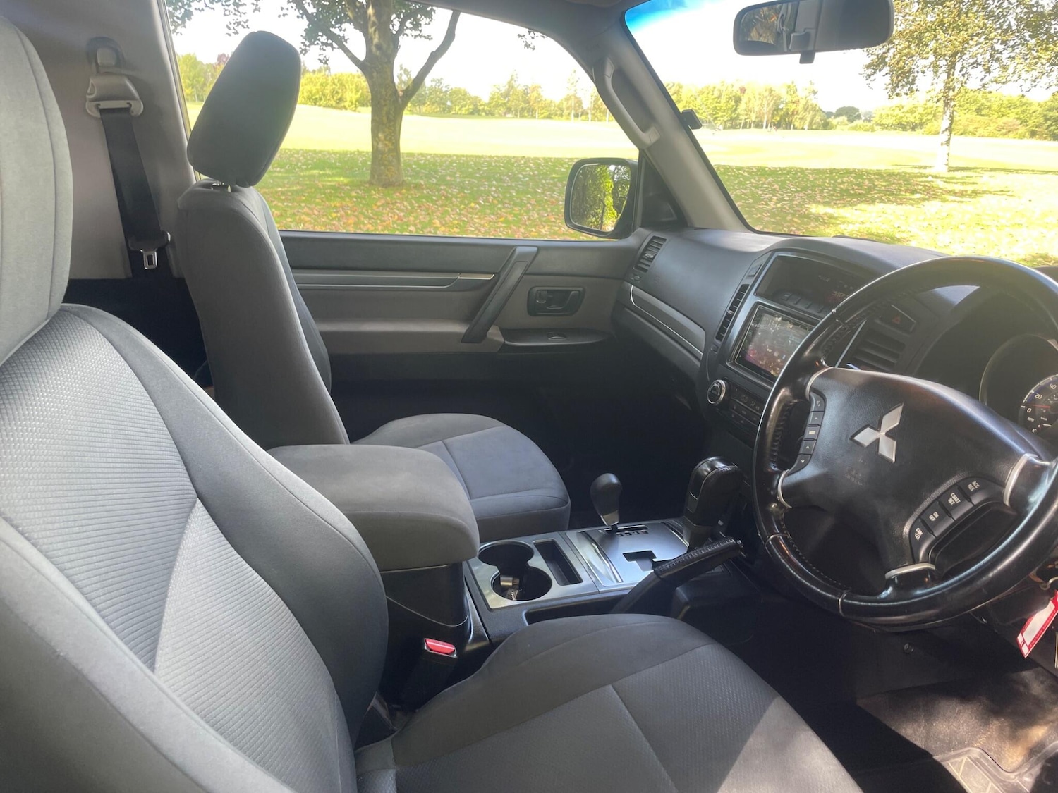 Used Mitsubishi Shogun 2011 for sale - 76072825: Photo 30