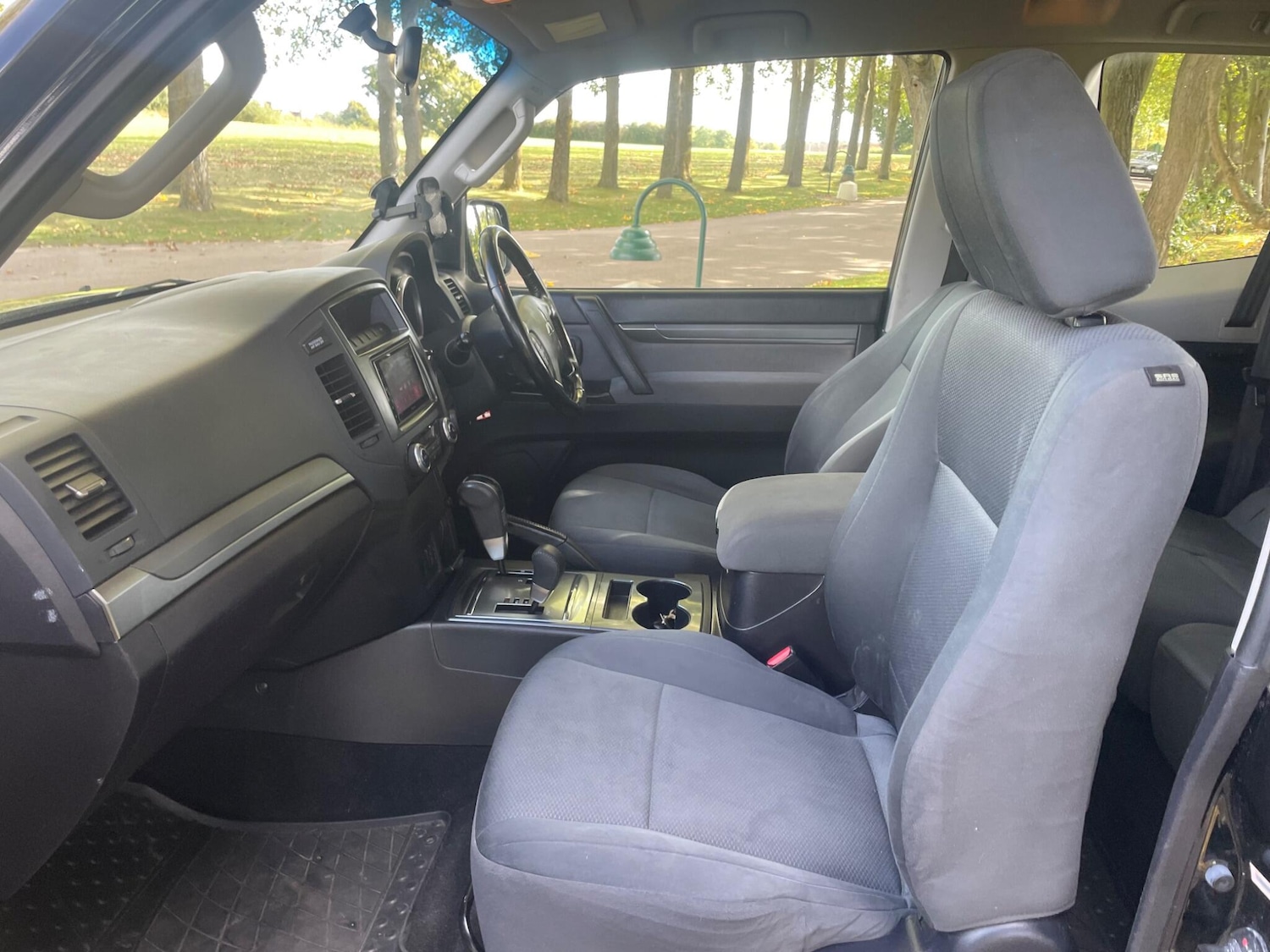 Used Mitsubishi Shogun 2011 for sale - 76072825: Photo 37