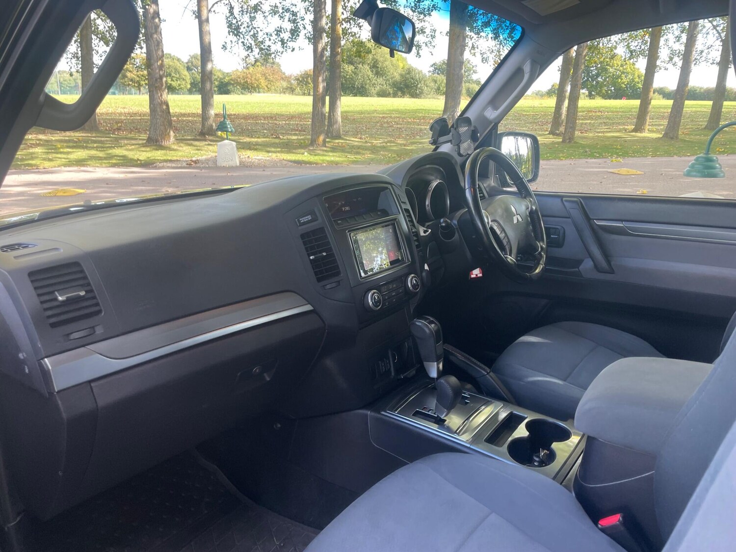 Used Mitsubishi Shogun 2011 for sale - 76072825: Photo 38