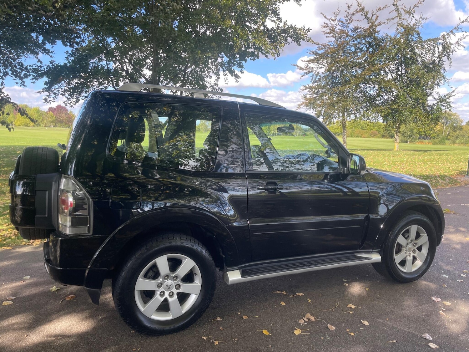 Used Mitsubishi Shogun 2011 for sale - 76072825: Photo 5