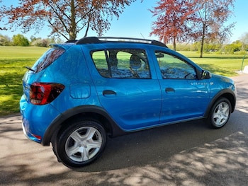Used Dacia Sandero Stepway 2017 for sale - 78954304: Photo