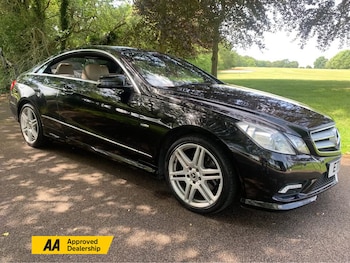 Used Mercedes-Benz E Class 2011 for sale - 79175530: Photo