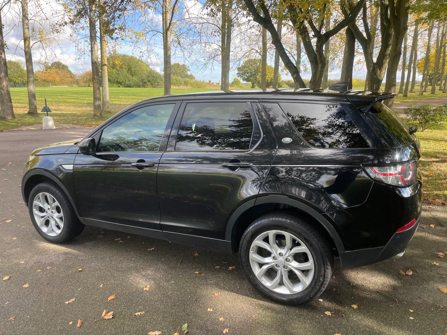 Used Land Rover Discovery Sport 2018 for sale - 76361238: Photo 12