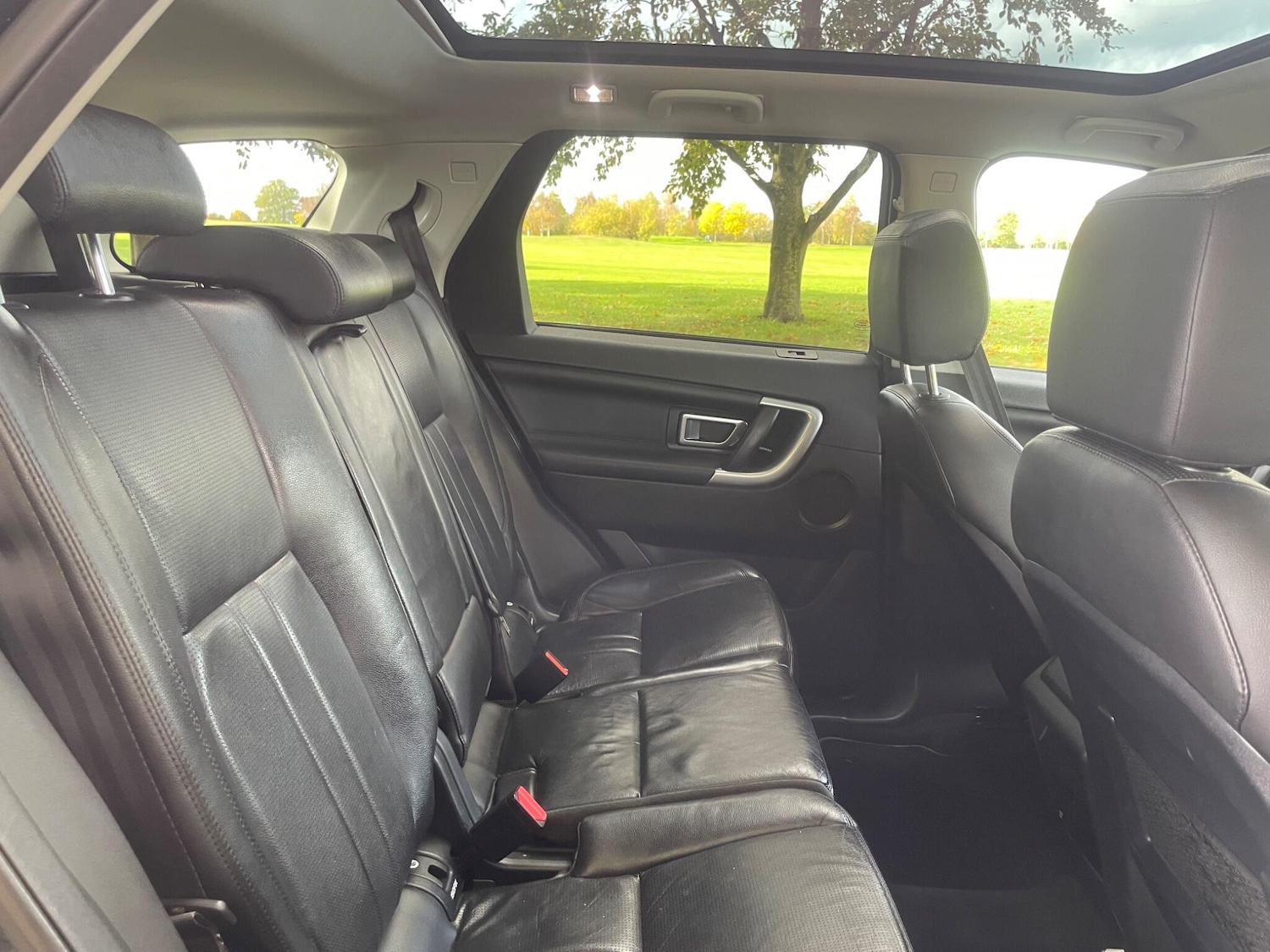 Used Land Rover Discovery Sport 2018 for sale - 76361238: Photo 21