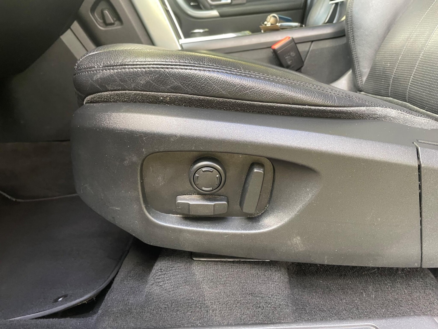 Used Land Rover Discovery Sport 2018 for sale - 76361238: Photo 29
