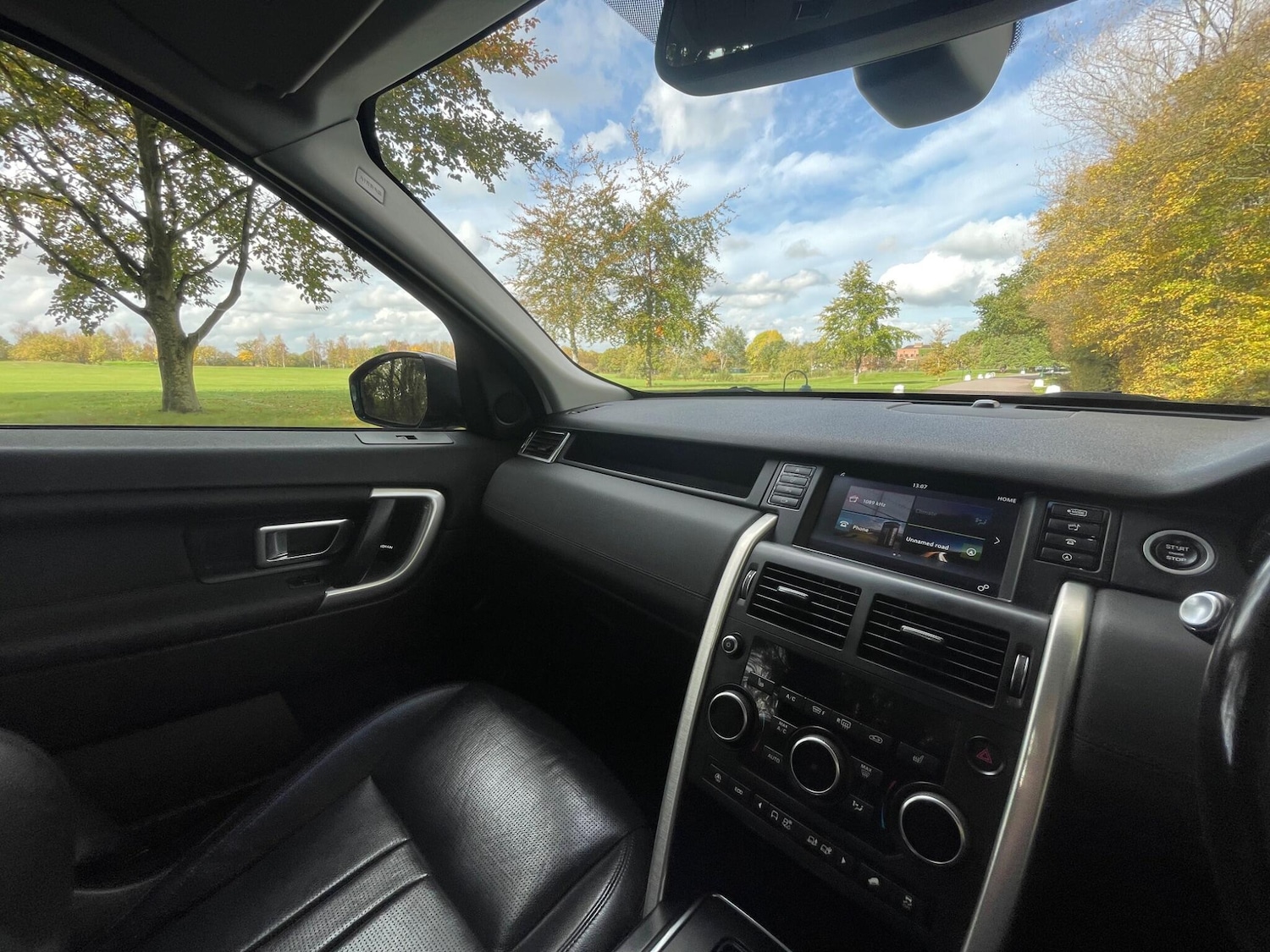 Used Land Rover Discovery Sport 2018 for sale - 76361238: Photo 34