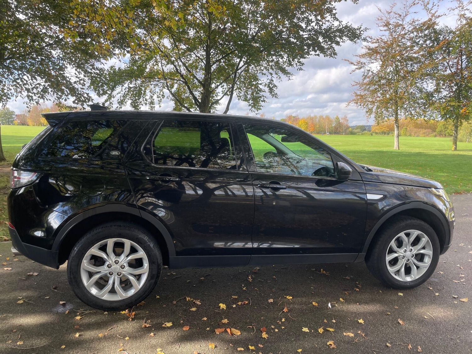 Used Land Rover Discovery Sport 2018 for sale - 76361238: Photo 4